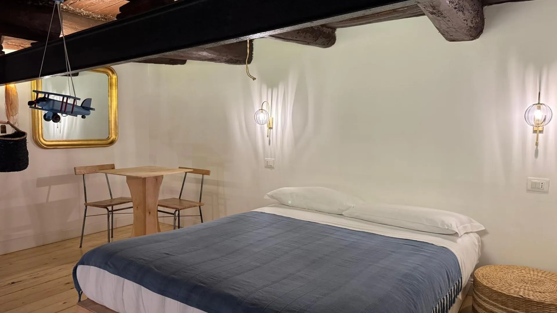 Hotel Profumo Storico Neapol 0*,  Włochy